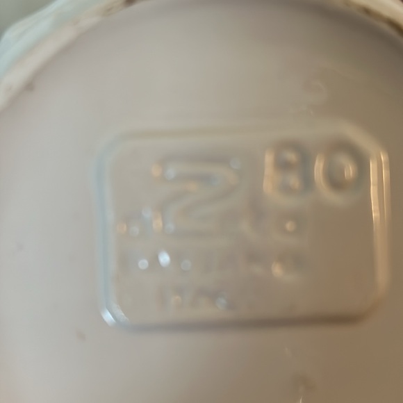 Vintage BASSANO Made In Italy -Ceramic White with entwined raised flowers chain - Picture 6 of 6